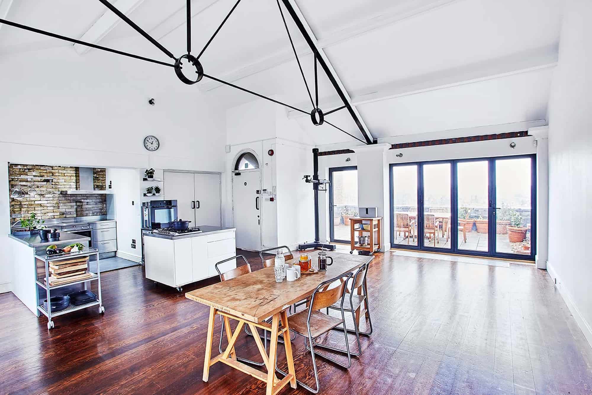 Warple Studio Three W3 - A white kitchen studio with large roof terrace - The Location Guys