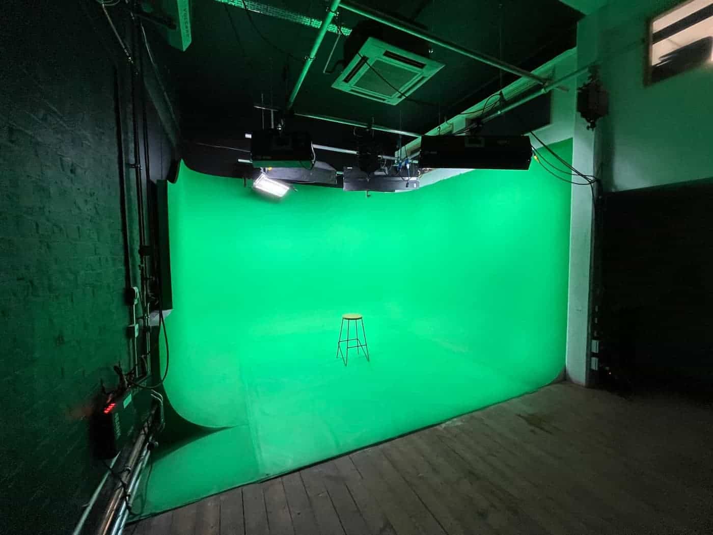 Green Screen - Studio Shoot Location in Greenwich - The Location Guys