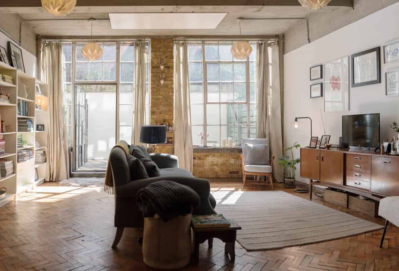 London Fields - Mid Century Location Property in London - The Location Guys