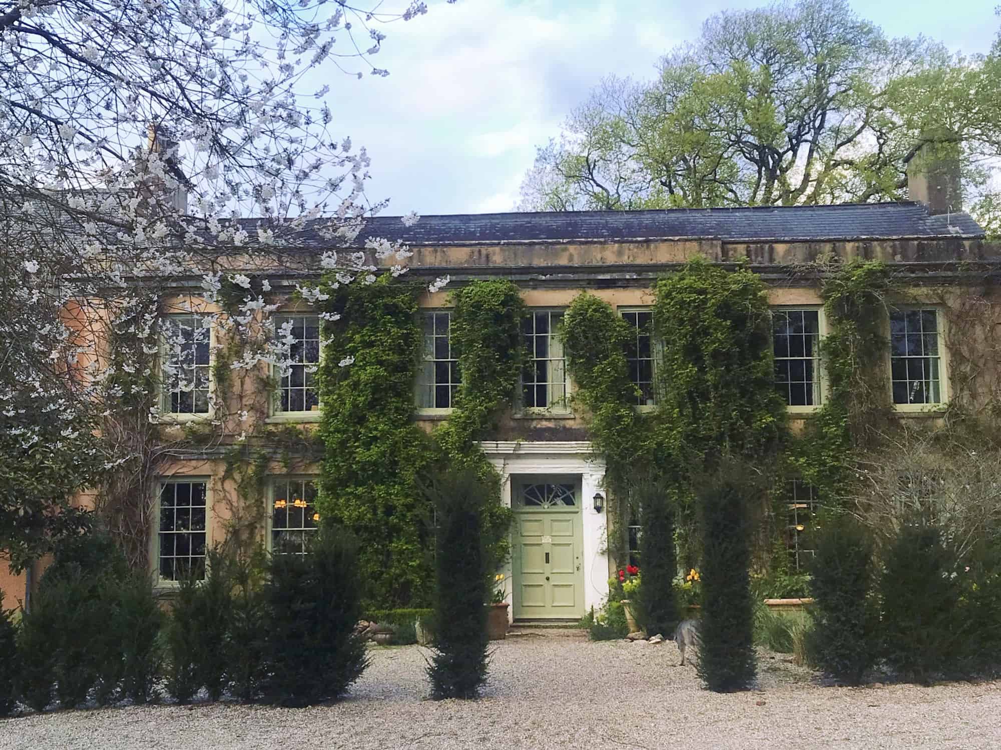 Ambrook Manor TQ12 - A beautiful country home with stunning interiors, all set in 7 acres of woodland and private gardens. Suitable for large campaign shoots - The Location Guys