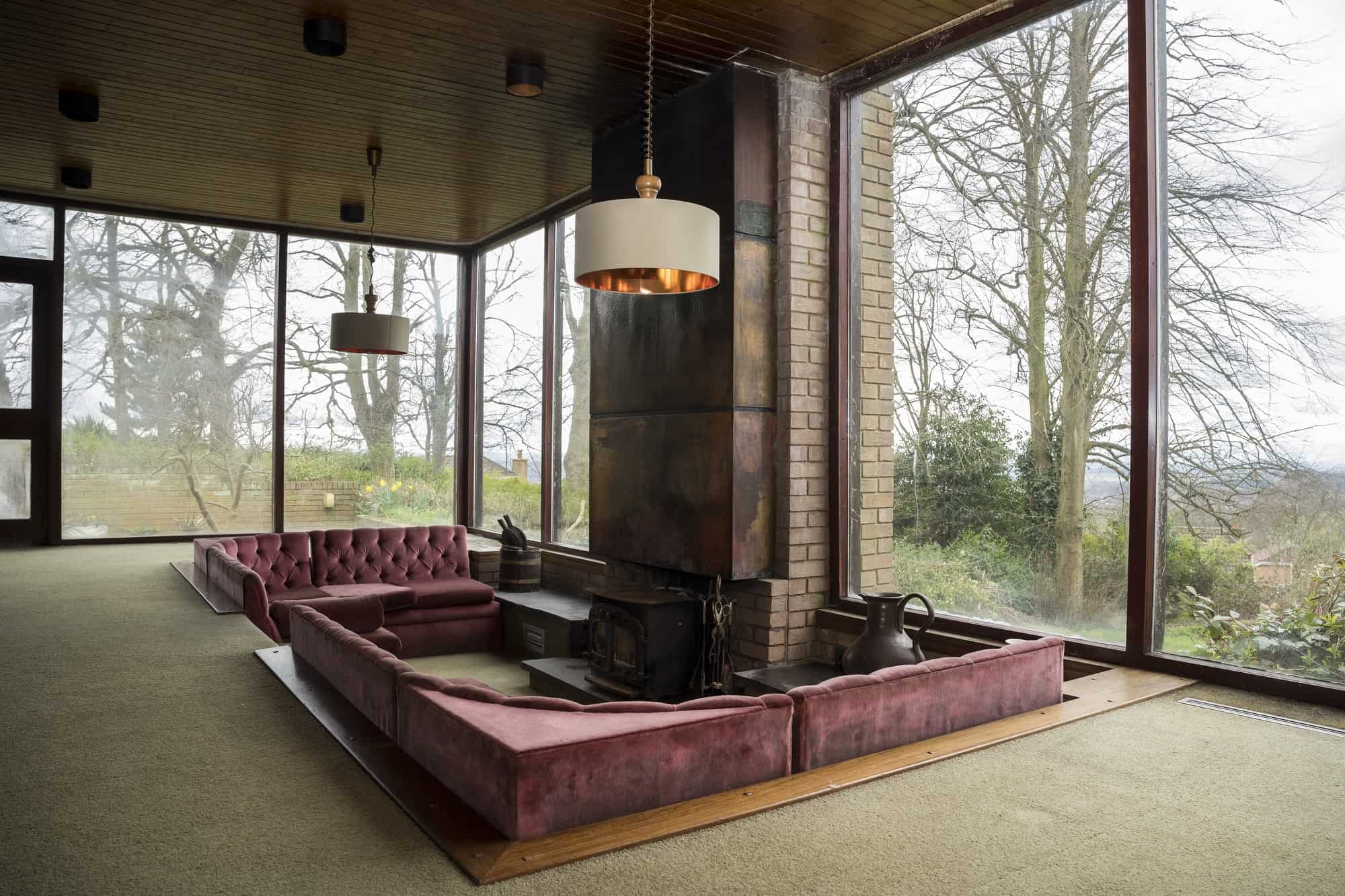 Dudley Modernist DY3 - A fantastic modernist home with original interiors - The Location Guys