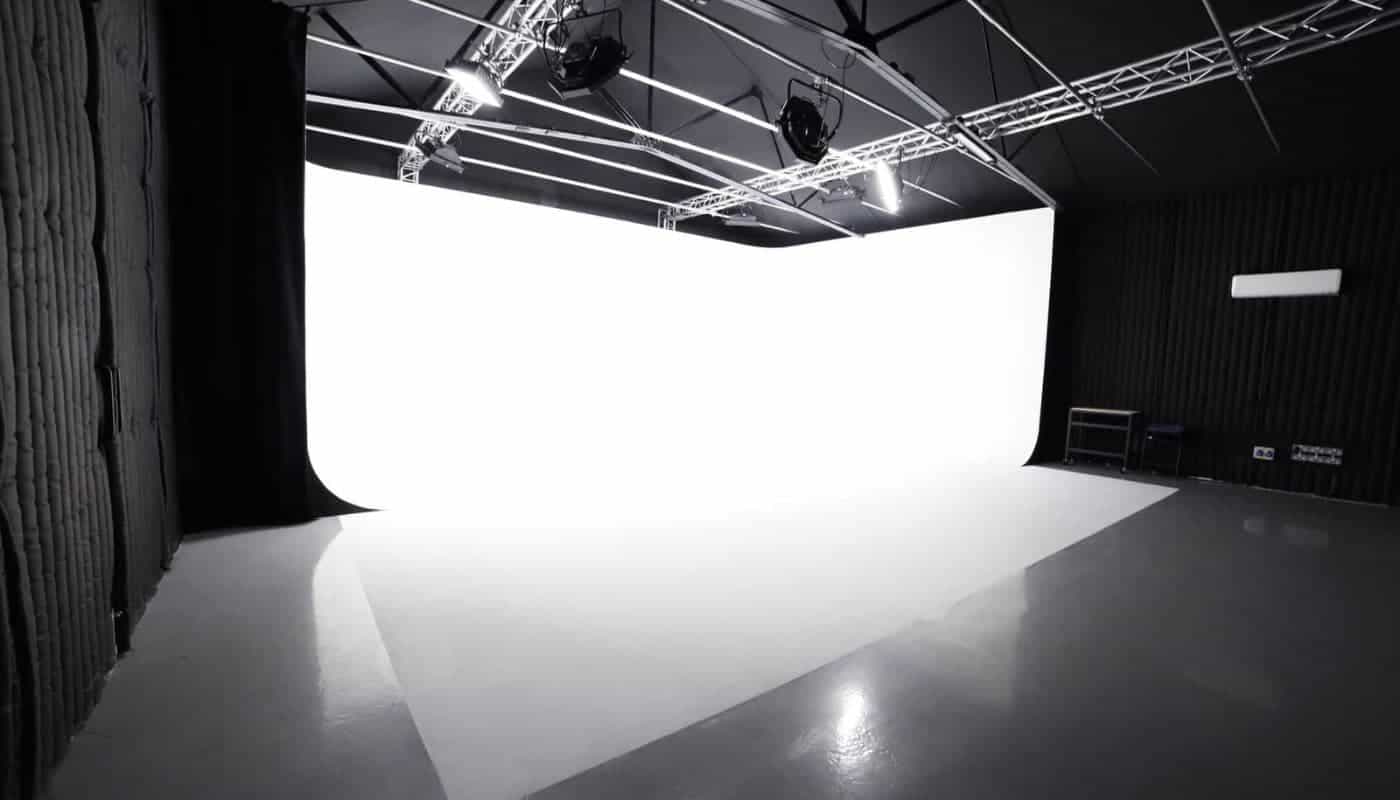 Blackout Photography Studios in London - New for 2024 - The Location Guys
